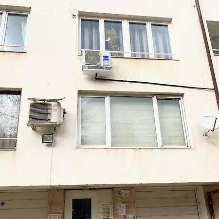 Spacious Apartment Next To South Park Просторен Апартамент До Южен Парк Top Location Sofia Exterior photo