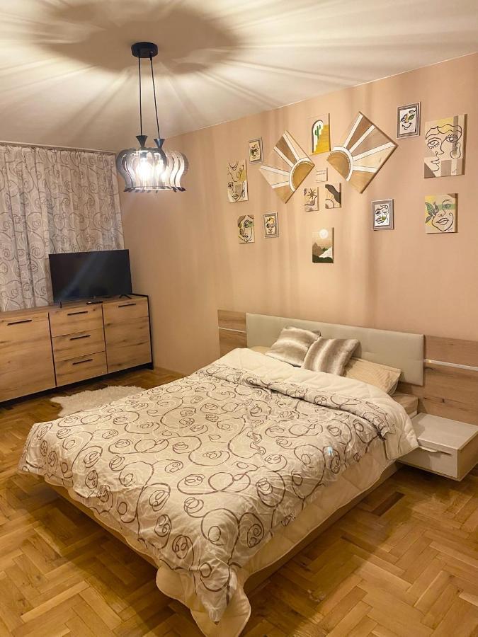 Daire Spacious Next To South Park просторен до южен парк Location *