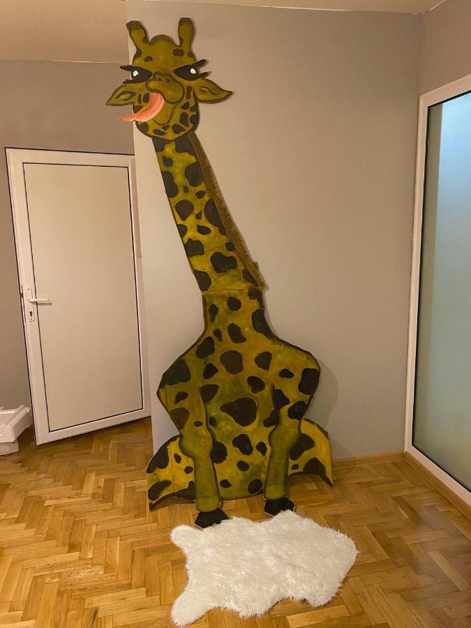 Spacious Next To South Park просторен до южен парк Location Apartment Sofia
